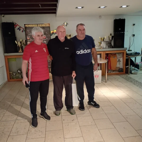 Emoții și bucuria revederii la „memorialul legendelor”, turneul de suflet organizat de „old boys uta” 5 cu celebrul alexa e1766397449192