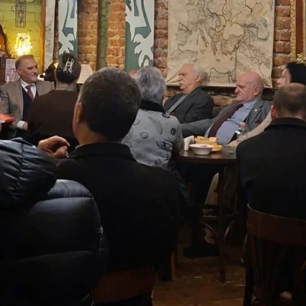 La taclale în sufragerie 5 masina de ras3