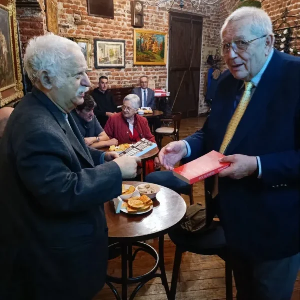 La taclale în sufragerie 6 masina de ras4