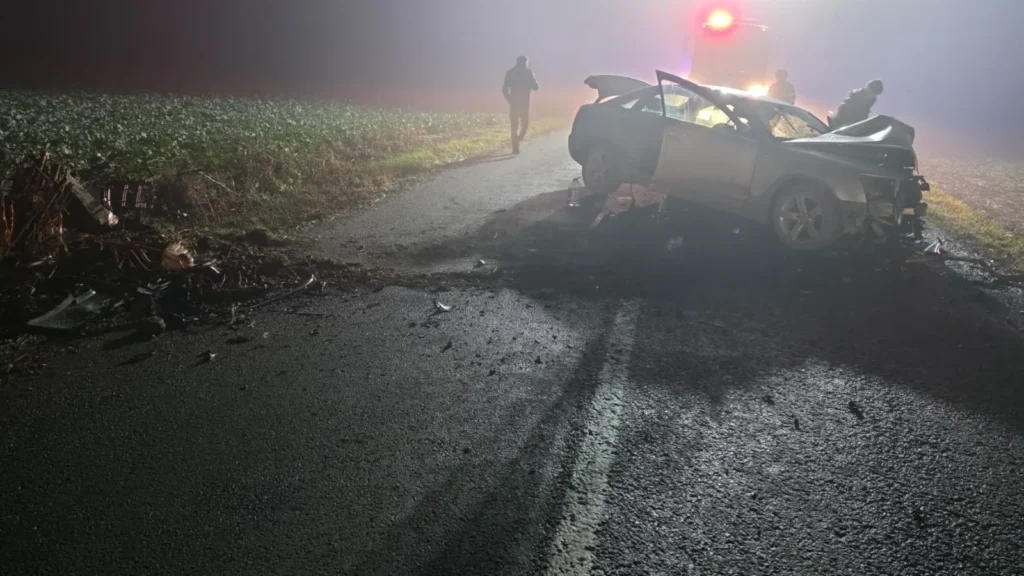 Accident la ieșirea din localitatea sânmartin spre grăniceri | trei tineri au fost transportați la spital 2 accident sanmartin1