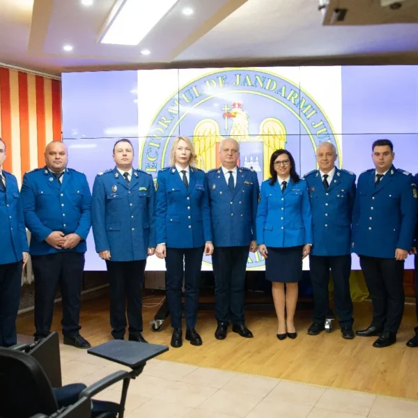 Avansări în grad la inspectoratul de jandarmi județean arad, cu ocazia zilei naționale a româniei 10 avansare in grad dec 2025 jandarmeria arad10