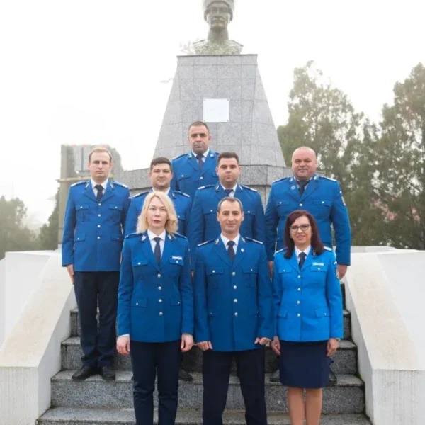 Avansări în grad la inspectoratul de jandarmi județean arad, cu ocazia zilei naționale a româniei 15 avansare in grad dec 2025 jandarmeria arad15