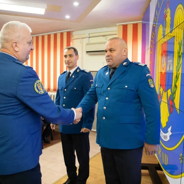 Avansări în grad la inspectoratul de jandarmi județean arad, cu ocazia zilei naționale a româniei 7 avansare in grad dec 2025 jandarmeria arad6