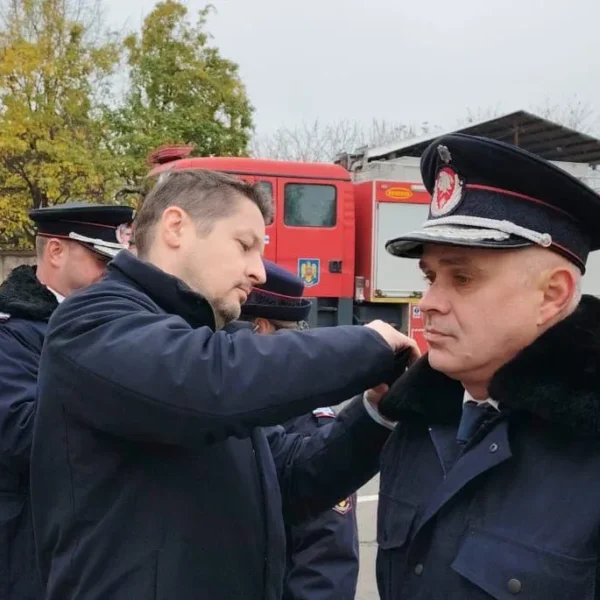 Avansări în grad la inspectoratul pentru situații de urgență arad 13 avansari in grad 2 dec 2025 isu arad12