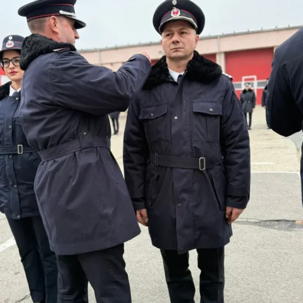 Avansări în grad la inspectoratul pentru situații de urgență arad 4 avansari in grad 2 dec 2025 isu arad3
