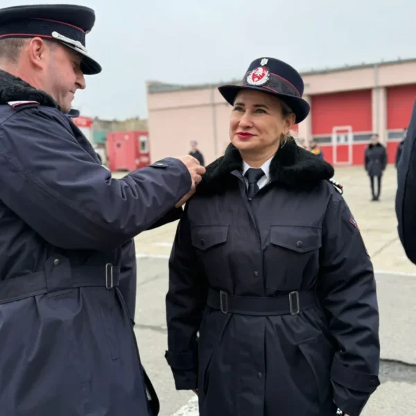 Avansări în grad la inspectoratul pentru situații de urgență arad 8 avansari in grad 2 dec 2025 isu arad7