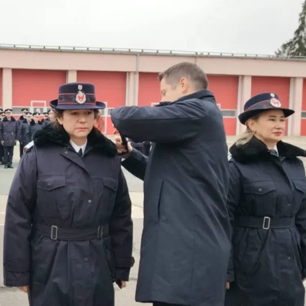 Avansări în grad la inspectoratul pentru situații de urgență arad 10 avansari in grad 2 dec 2025 isu arad9