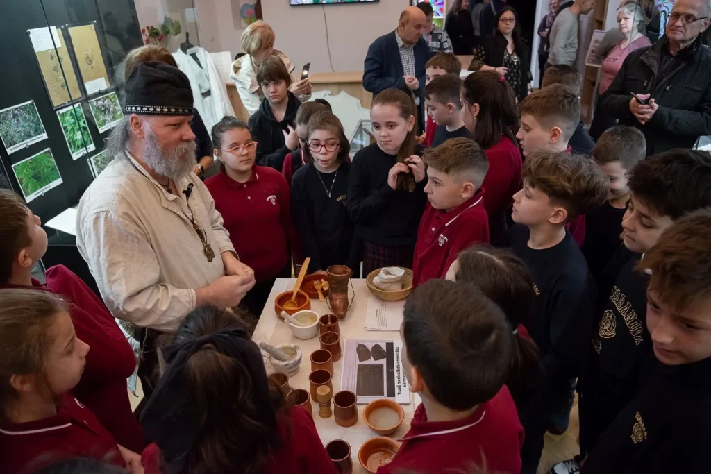 Număr record de vizitatori la complexul muzeal arad în 2025 12 farmacia dacica