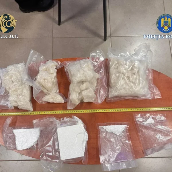 Doi bărbați reținuți cu propunere de arestare după ce au fost prinși în flagrant, în timișoara, tranzacționând aproape 4 kg de droguri 3 whatsapp image 2026 01 28 at 12.14.46 2