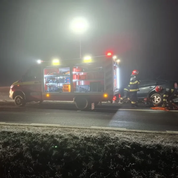 Accident cu 4 mașini implicate, între horia și șiria | 6 victime - dintre care două încarcerate | o persoană a decedat 3 accident siria
