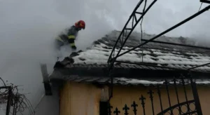 incendiu la o casă