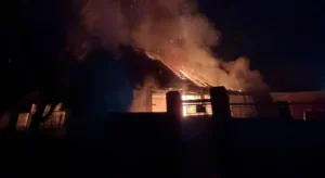 octogenar găsit carbonizat în locuința