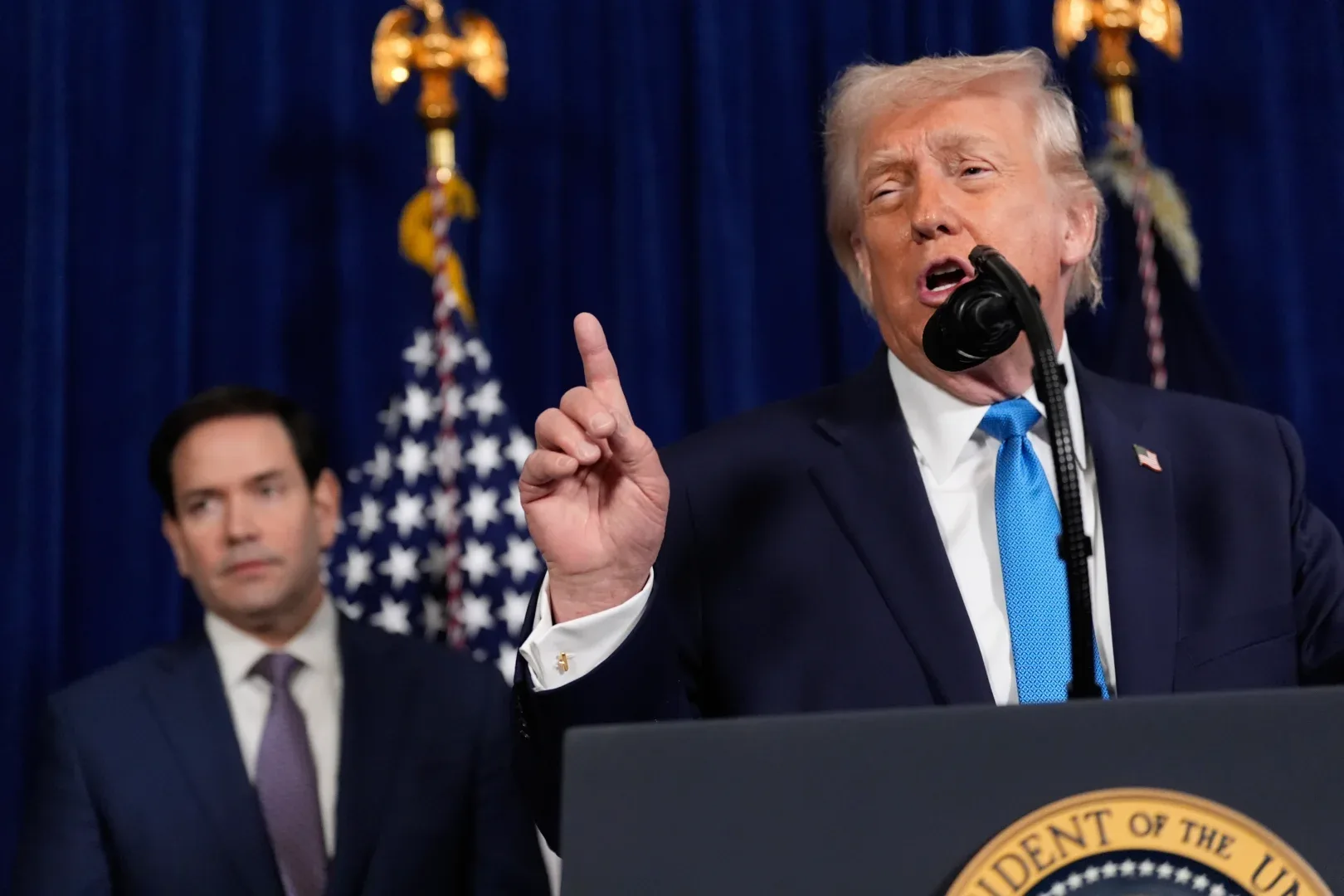 Actualizare | casa albă și guvernul bolivarian vorbesc în dialecte politice și juridice antagonice raportate la răpirea din venezuela a cuplului maduro - flores 6 trump - venezuela