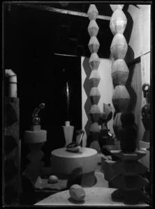 „schiță de atelier” – un desen realizat cu tuș, pe hârtie, semnat în peniță „c. Brâncuși” - scoasă la licitație | prețul de pornire este 8. 000 de euro 3 constantin brancusi vue de nuit d atelier 1929 centre pompidou