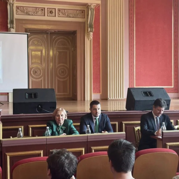 Eveniment dedicat „excelenței” la colegiul național „moise nicoară” 4 excelenta moise nicoara3 1