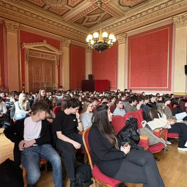 Eveniment dedicat „excelenței” la colegiul național „moise nicoară” 6 excelenta moise nicoara5