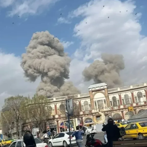 Actualizare | ali khamenei a fost ucis | gărzile revoluţionare iraniene au promis o „pedeapsă severă pentru ucigaşii liderului suprem” 3 foto_hassan abad square_sursa bbc