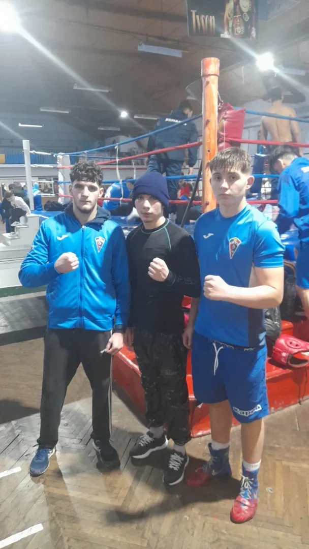 Aradul urcă în ringul elitei! Antrenor și sportivi de la motorul, în linia întâi a boxului românesc 2 box motorul