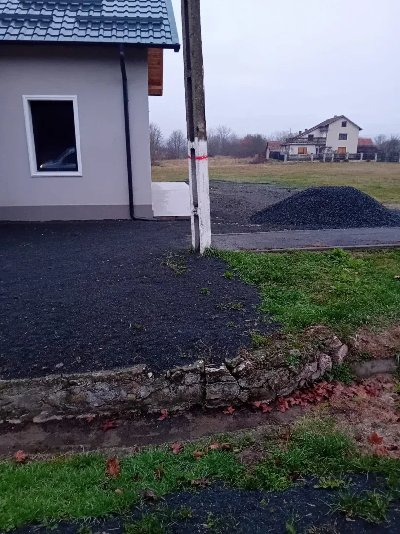 Birchiș - o iarnă a vrajbei politice ajunsă la apogeul haosului juridic din cauza unei „uși de piatră” zidită chiar de funcționarii primăriei, în regia „fantomei fostului” 7 capela olescu