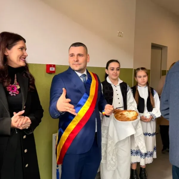 Liceul teoretic sebiș a fost inaugurat oficial după finalizarea unui proiect de reabilitare în valoare de 9. 147. 000 lei 6 liceul sebis 19