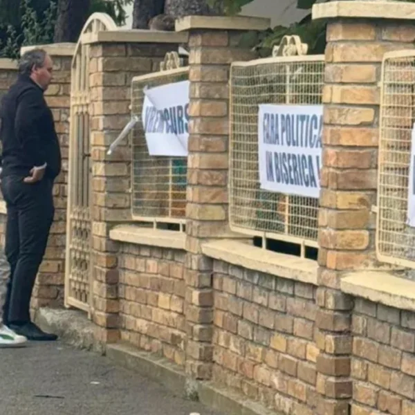 Mult-prea-râvnita parohie sânicolaul mic rămâne fără preoți titulari chiar și după un concurs prefațat de scandaluri | cei 7 candidați au căzut... Cu brio 2 sanicolaul mic biserica 4