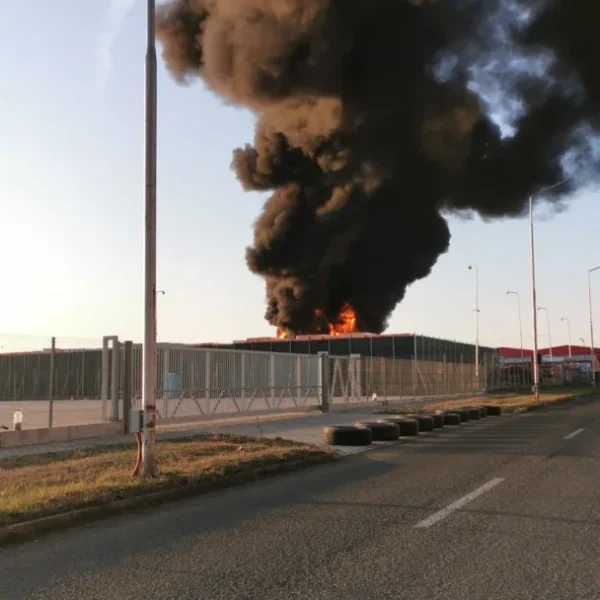 Incendiu violent la o fabrică de polistiren din aradul nou 6 incendiu ar nou 6