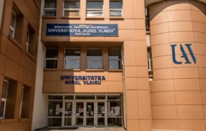 senatul universitar își exprimă ferm