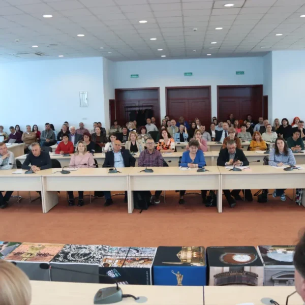 Violența domestică și gestionarea procesului complex de dezinstituționalizare a persoanelor adulte cu dizabilități | întâlnire de lucru la cja cu primarii și asistenții sociali din cele 78 de uat-uri ale județului 8 dgaspc 1