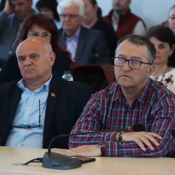 Violența domestică și gestionarea procesului complex de dezinstituționalizare a persoanelor adulte cu dizabilități | întâlnire de lucru la cja cu primarii și asistenții sociali din cele 78 de uat-uri ale județului 5 dgaspc 5