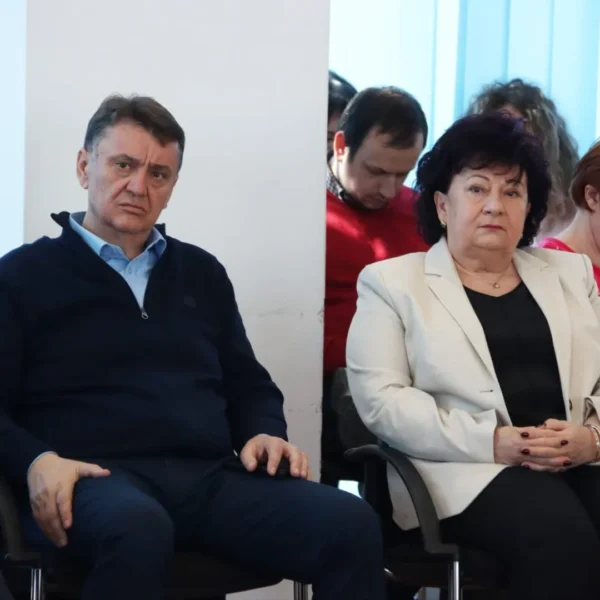 Violența domestică și gestionarea procesului complex de dezinstituționalizare a persoanelor adulte cu dizabilități | întâlnire de lucru la cja cu primarii și asistenții sociali din cele 78 de uat-uri ale județului 10 dgaspc 6