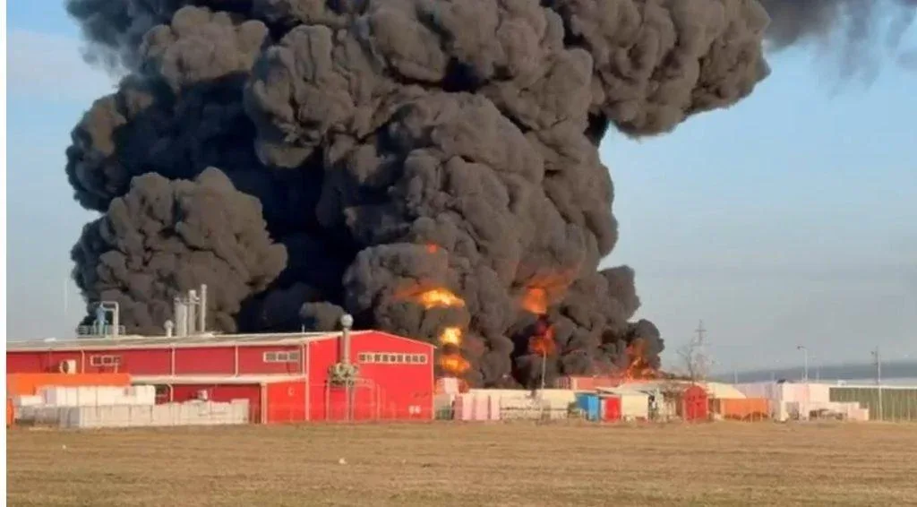 Incendiu violent la o fabrică de polistiren din aradul nou 2 incendiu arad fabrica polistiren