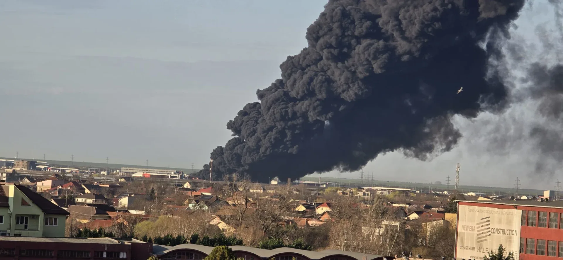 Incendiu violent la o fabrică de polistiren din aradul nou 13 incendiu fabrica polistiren