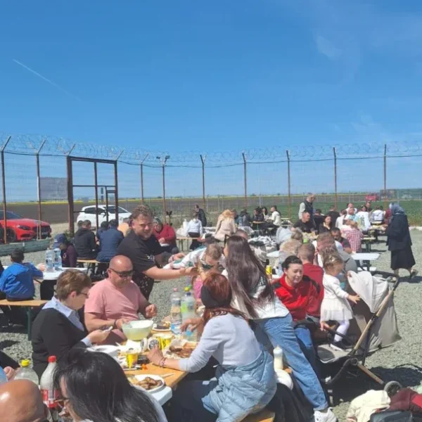 Persoanele private de libertate din cadrul secției exterioare variaș au sărbătorit în avans ziua de 1 mai, alături de familiile și copiii lor 5 1 mai penitenciar arad 4