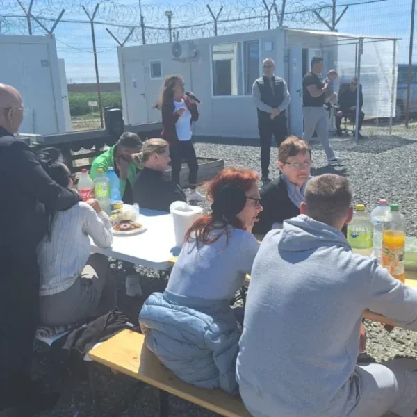 Persoanele private de libertate din cadrul secției exterioare variaș au sărbătorit în avans ziua de 1 mai, alături de familiile și copiii lor 6 1 mai penitenciar arad 5