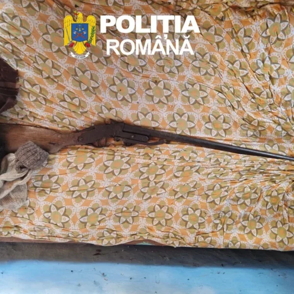Percheziții în 29 de locații din județul arad la persoane bănuite de săvârșirea mai multor infracțiuni la regimul armelor | patru bărbați au fost reținuți 8 perchezitii arad 7