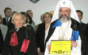 Patriarhul daniel, doctor honoris causa al universității „aurel vlaicu” 22 pf daniel
