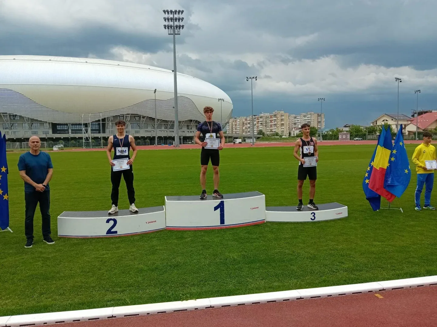 Atleții arădeni denise bejan și leonard igreț - campioni naționali la pentatlonul școlar organizat de ministerul învățământului la craiova 7 pentatlon nicole bejan 4
