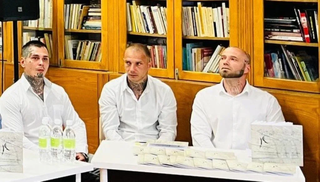 Foto: mihai bălan, dragoș ionescu și florin mînea foto: mihai bălan, dragoș ionescu și florin mînea
