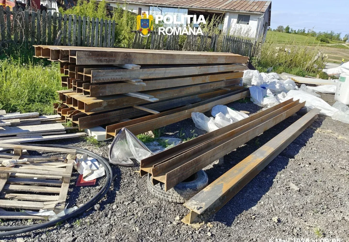 S-au furat profile din fier și alte bunuri utilizate la construirea căii ferate de pe tronsonul CFR Lugoj – Timișoara