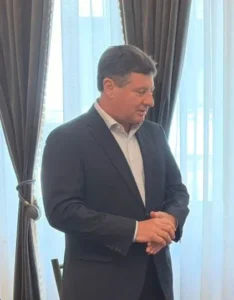 Despre „excelența în administrație”, la casa pianului 10 iustin cionca