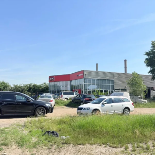 Percheziții la sediul luk motors rom, fosta reprezentanță kia arad, și la domiciliul administratorului societății 2 kia1