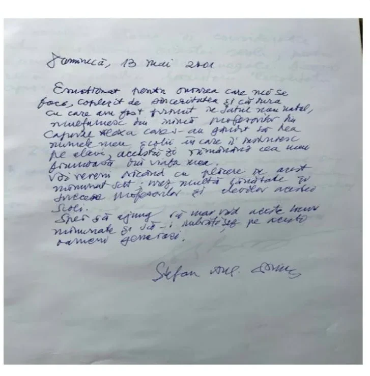 foto: ștefan augustin doinaș_fila din cartea de onoare a școlii din caporal alexa