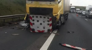 Accident cu victimă încarcerată pe a1, sensul de mers timișoara - arad 2 accident a1 12 iunie 2026 1