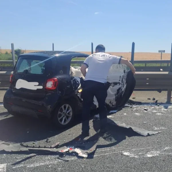 Trei victime transportate la spital în urma unui accident pe a1, sens de mers arad - timișoara 3 accident a1 2