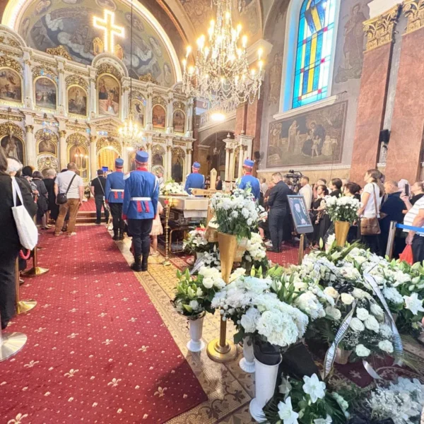 ACTUALIZARE | Preasfințitul Părinte Emilian Crișanul a fost condus pe ultimul drum, la Arad | Va fi înmormântat în cimitirul Mănăstirii Neamț