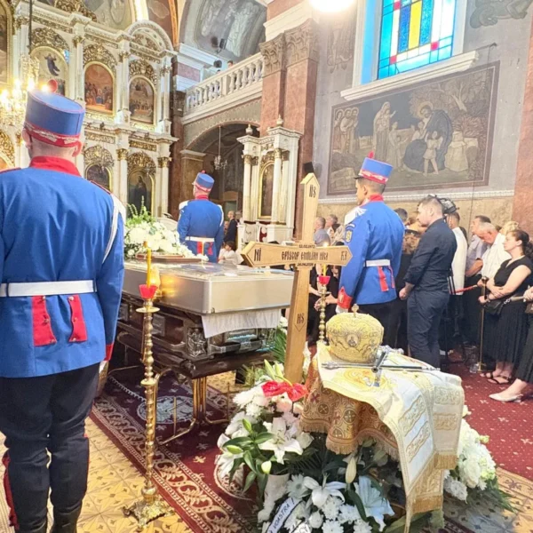 ACTUALIZARE | Preasfințitul Părinte Emilian Crișanul a fost condus pe ultimul drum, la Arad | Va fi înmormântat în cimitirul Mănăstirii Neamț