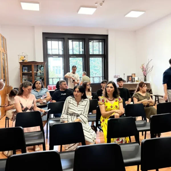 lansare carte sala 4