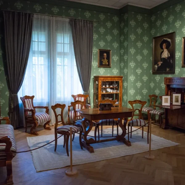 Complexul muzeal arad a deschis porțile noii sale expoziții permanete de istorie din secolul al xii-lea până la 1919 12 muzeu arad istorie 8
