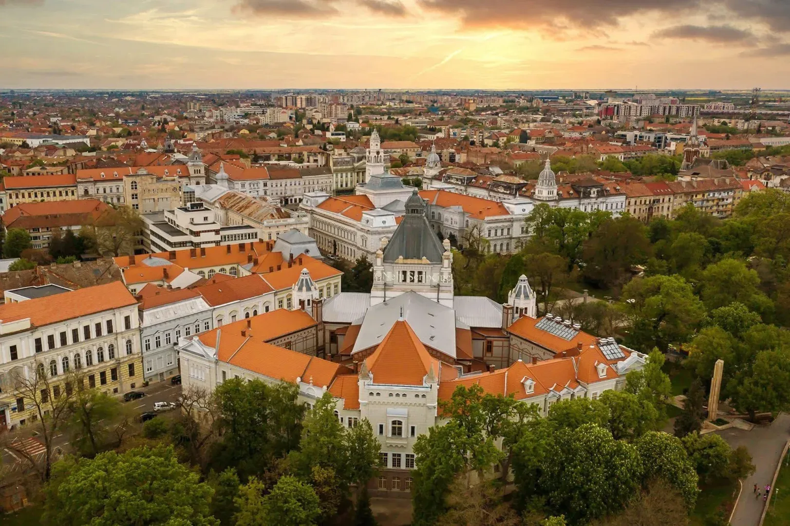 Complexul muzeal arad a deschis porțile noii sale expoziții permanete de istorie din secolul al xii-lea până la 1919 9 palatul cultural