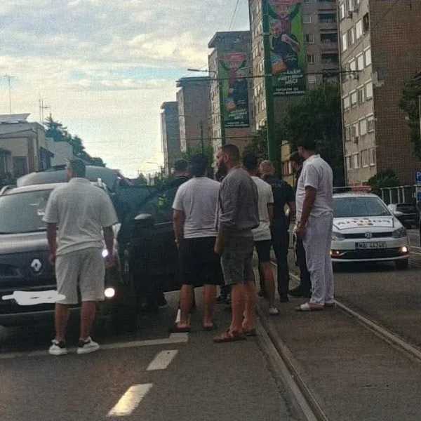 Desfășurare de forțe pe calea romanilor din municipiu, de la o șicanare în trafic 3 calea romanilor1